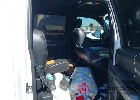 2019 Ford F-150 Raptor z USA, uszkodzony, nr VIN 1FTFW1RG6KFB28435